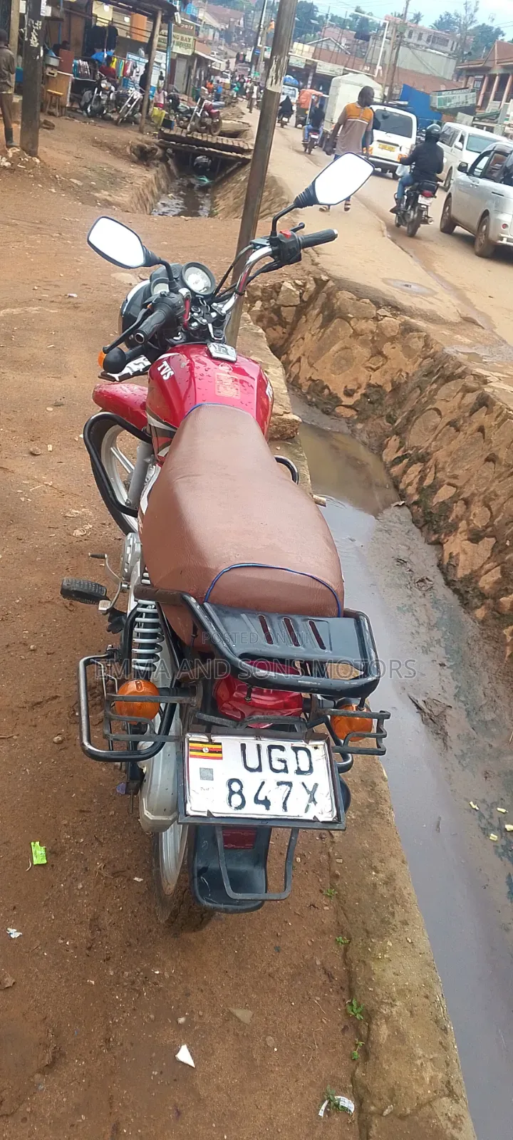 TVS HLX 125 2024 Red
