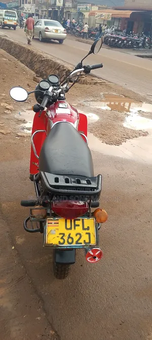 Bajaj Boxer 100 2022 Red