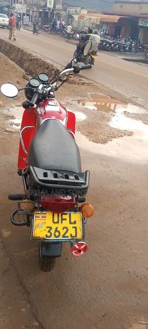 Bajaj Boxer 100 2022 Red