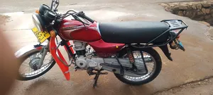 Bajaj Boxer 100 2022 Red