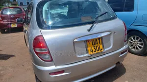 Toyota Duet 2005 Silver