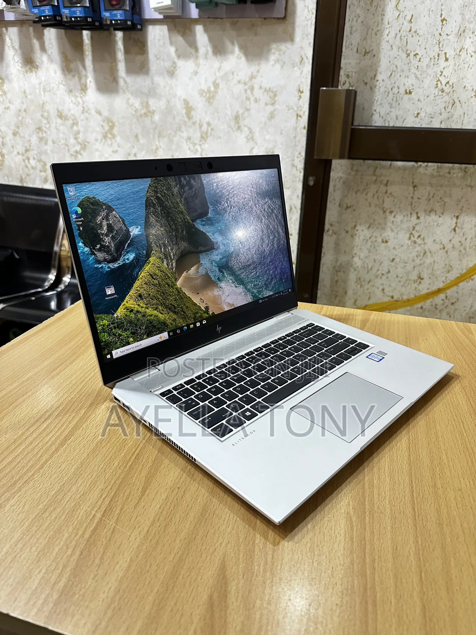 New Laptop HP EliteBook 1050 G1 16GB Intel Core i7 SSD 512GB