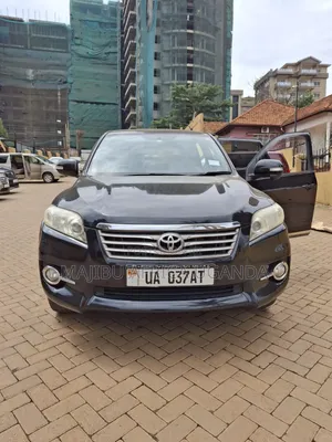 Toyota Vanguard 2011 Black