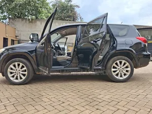 Toyota Vanguard 2011 Black