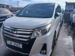Toyota Noah 2014 White