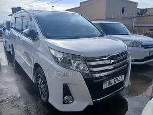 Toyota Noah 2014 White