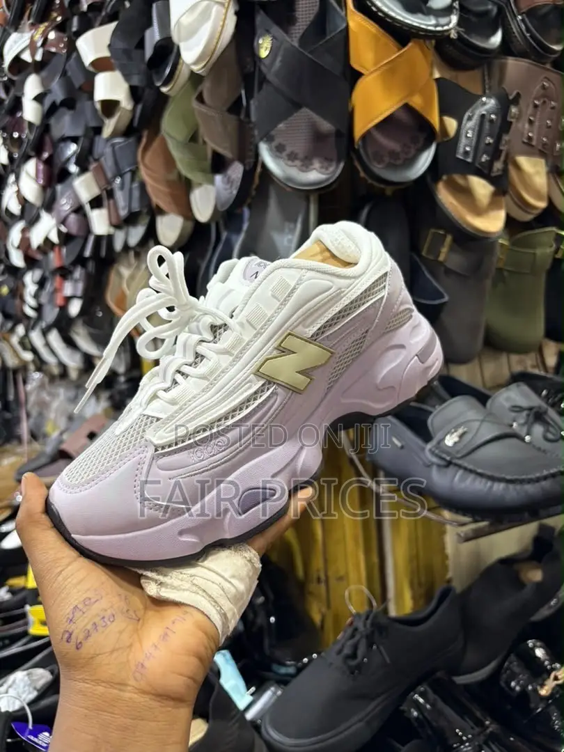 Ladies New Balance 1000 Size 36-41