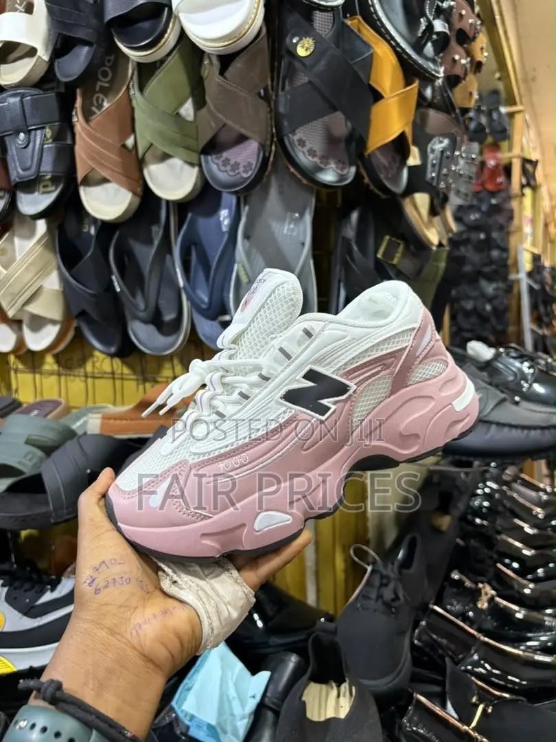 Ladies New Balance 1000 Size 36-41