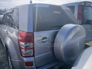 Suzuki Escudo 2006 Silver