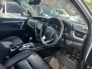 Toyota Fortuner 2016 Silver