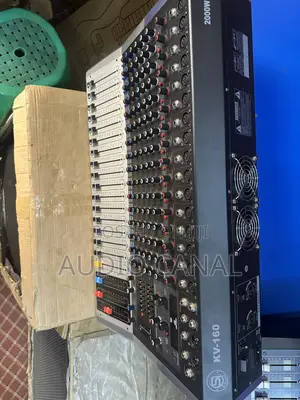 4000 Wats SI 16 Channel Pro Mixer