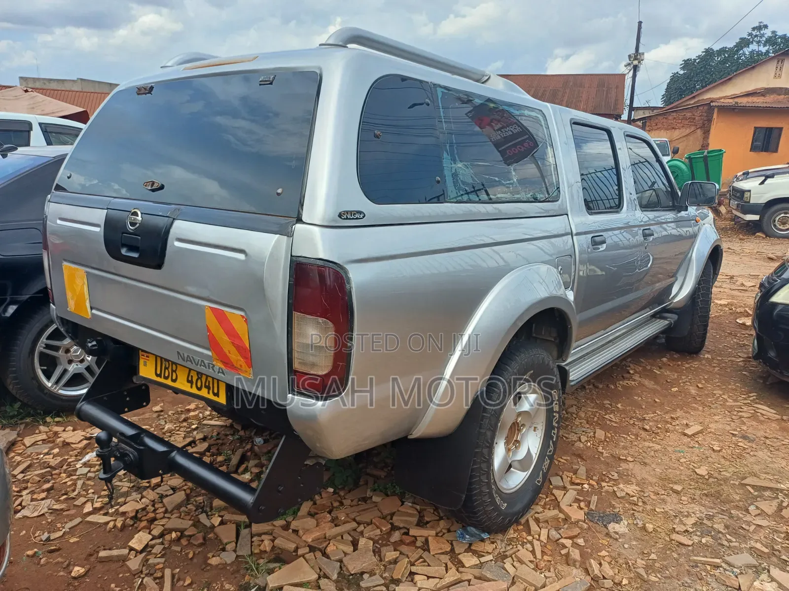 Nissan Hardbody 2012 Silver
