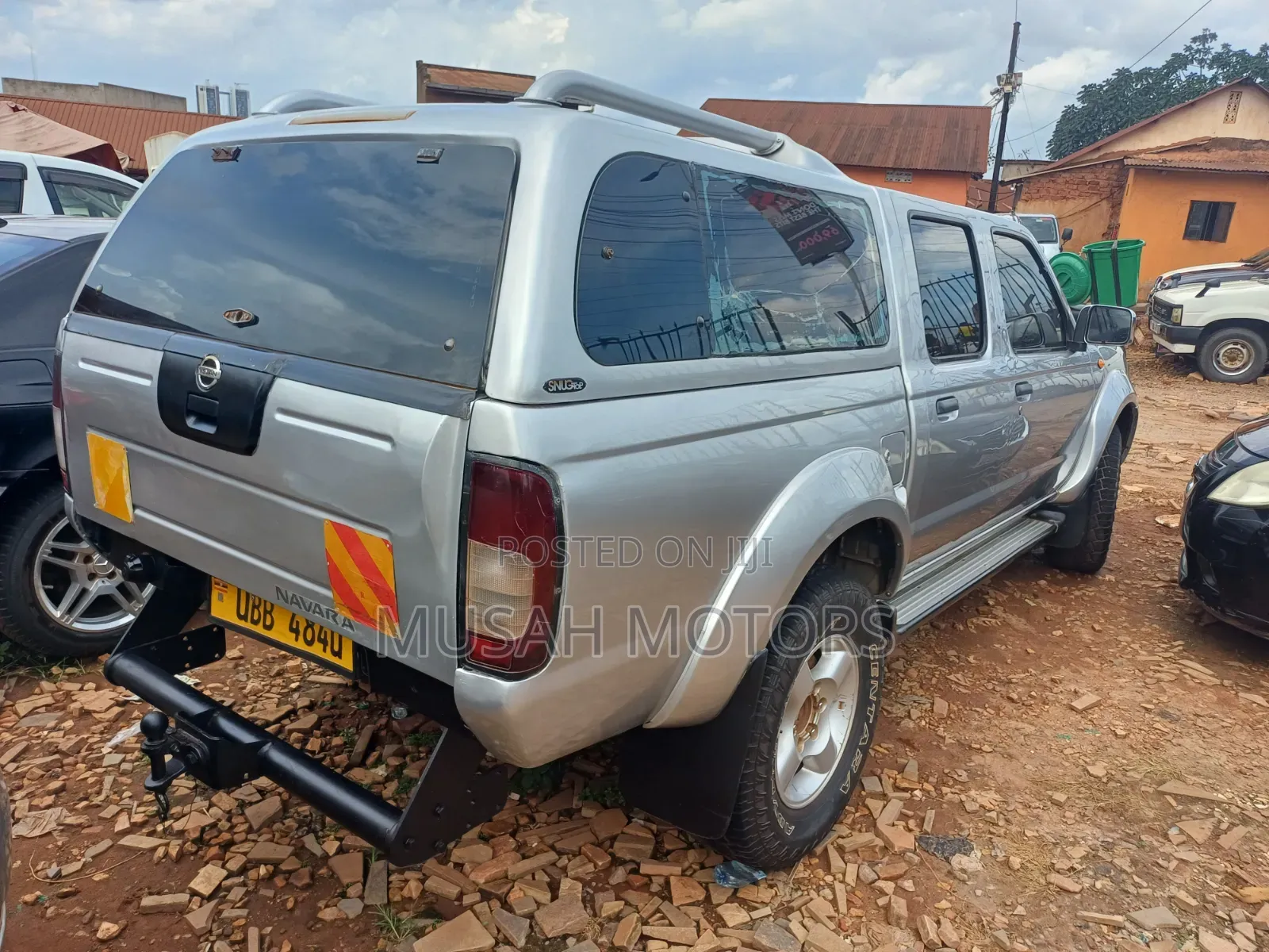 Nissan Hardbody 2012 Silver