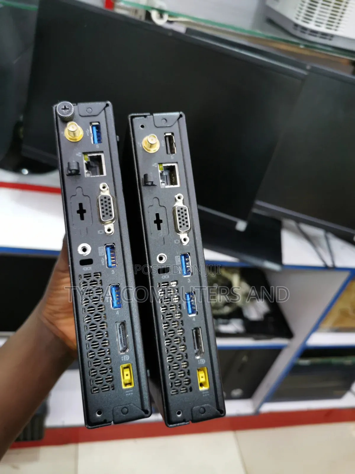 Desktop Computer Lenovo ThinkCentre M715 4GB Intel Core i3 HDD 32GB