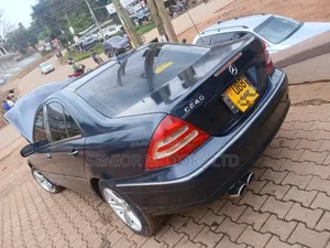 Mercedes-Benz C240 2006 Blue