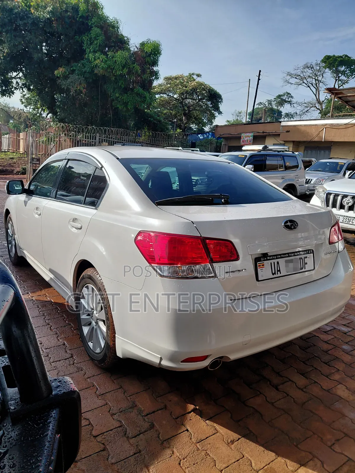 Subaru Legacy 2010 White