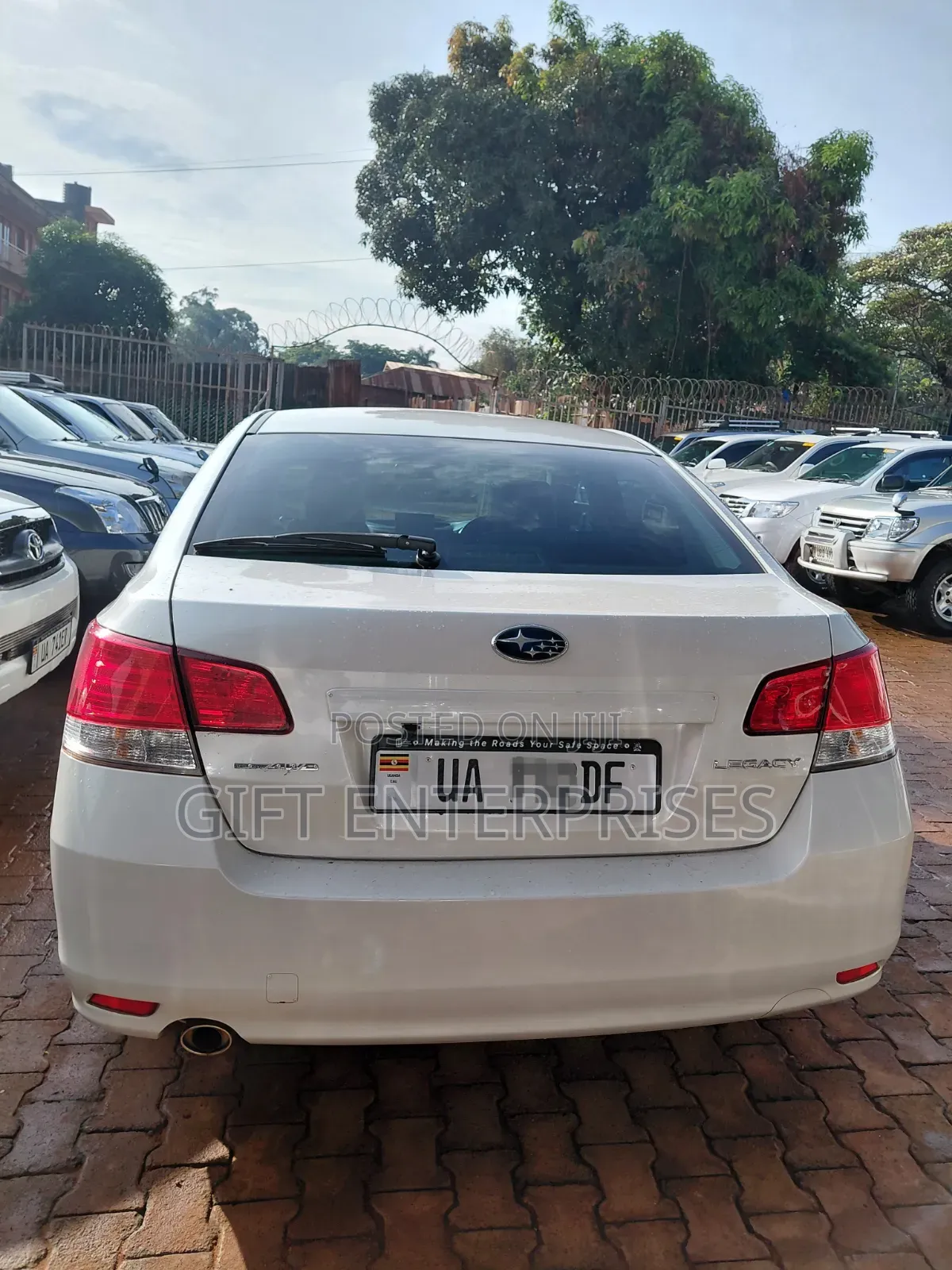 Subaru Legacy 2010 White