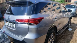 Toyota Fortuner 2016 Silver