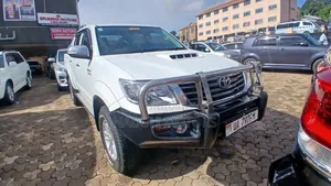 Toyota Hilux 2012 White
