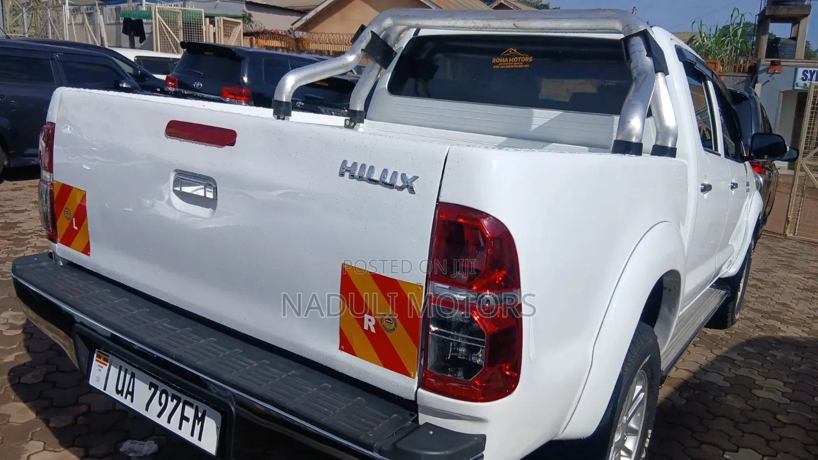 Toyota Hilux 2012 White