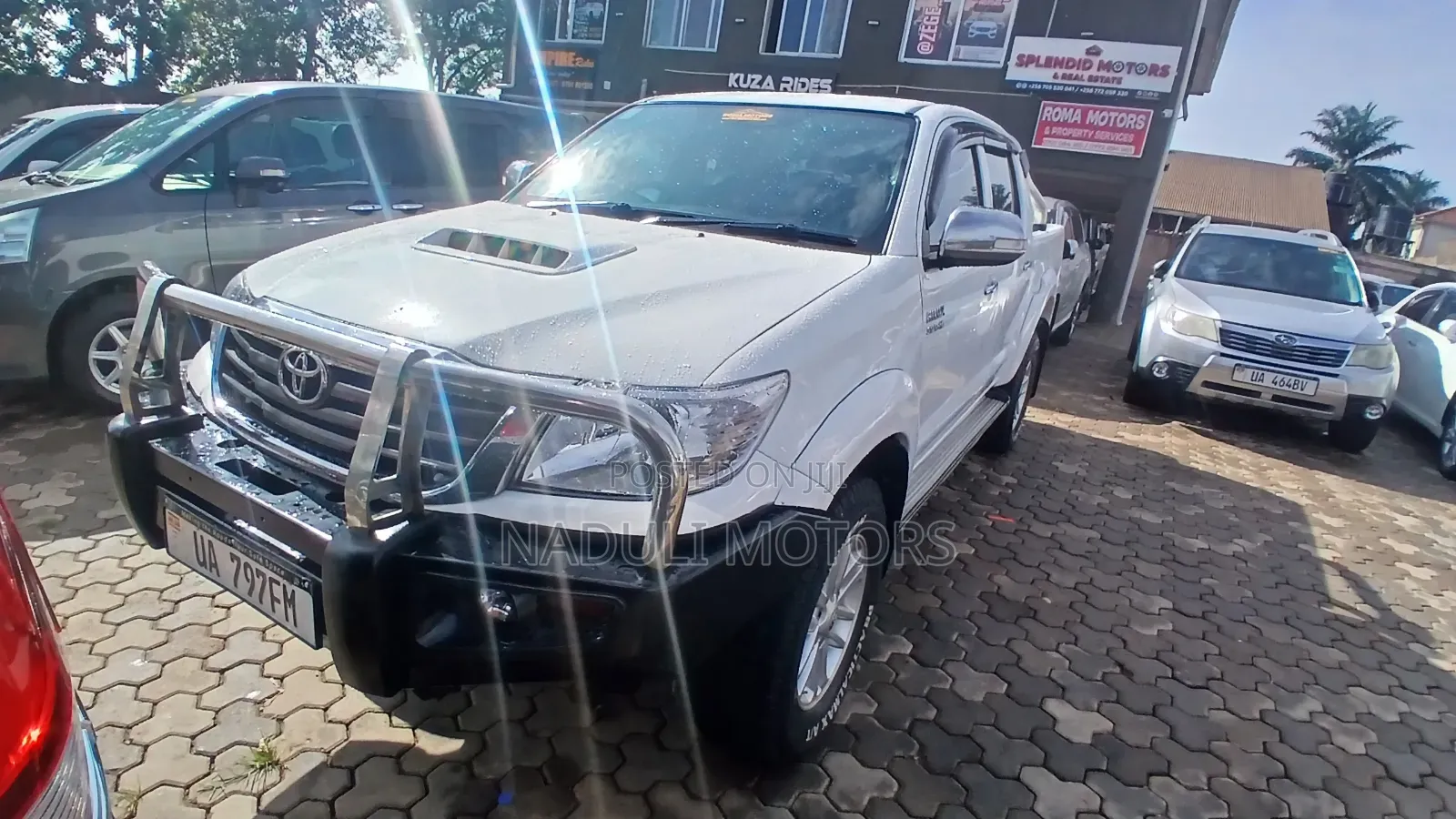 Toyota Hilux 2012 White