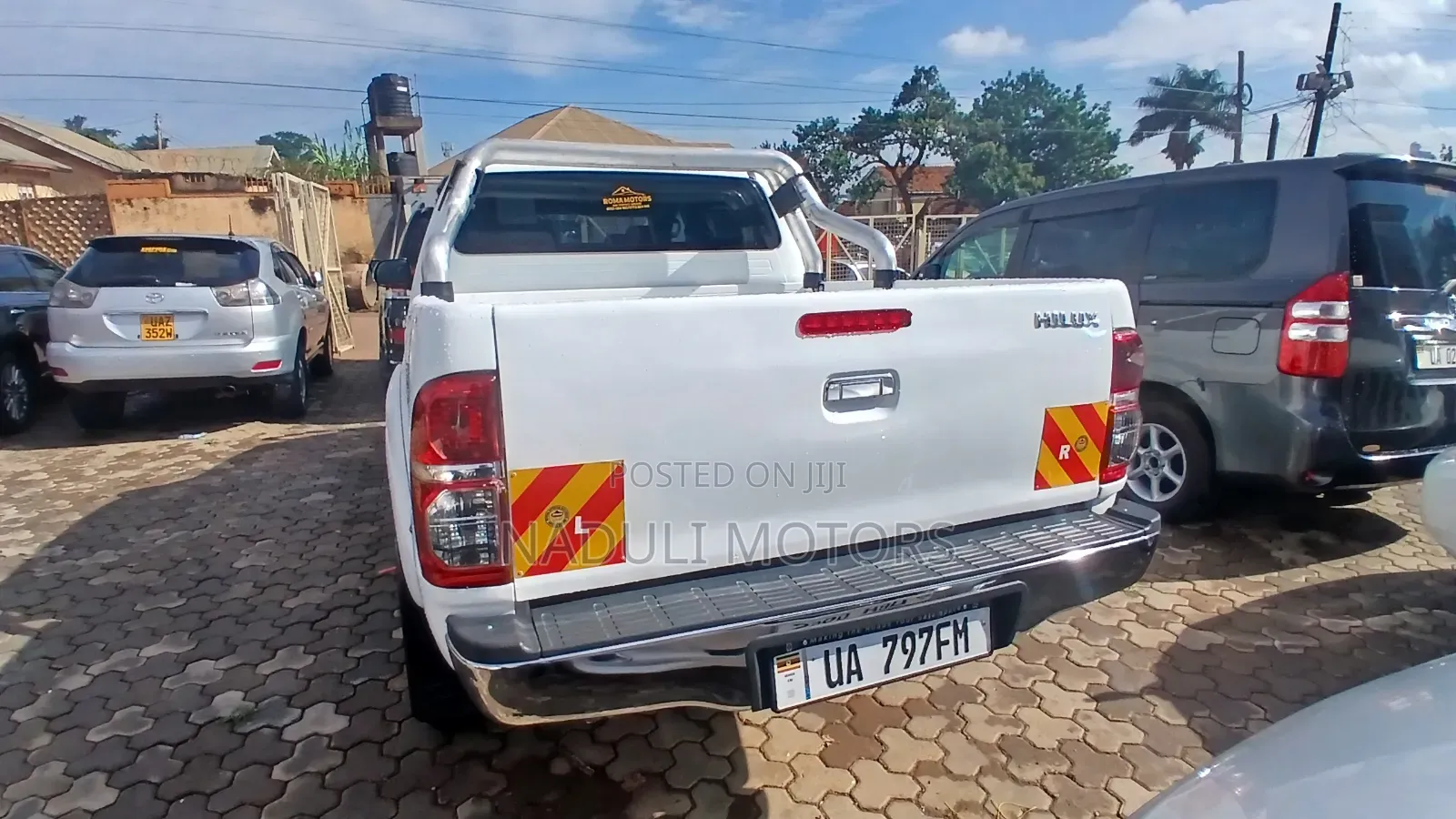 Toyota Hilux 2012 White