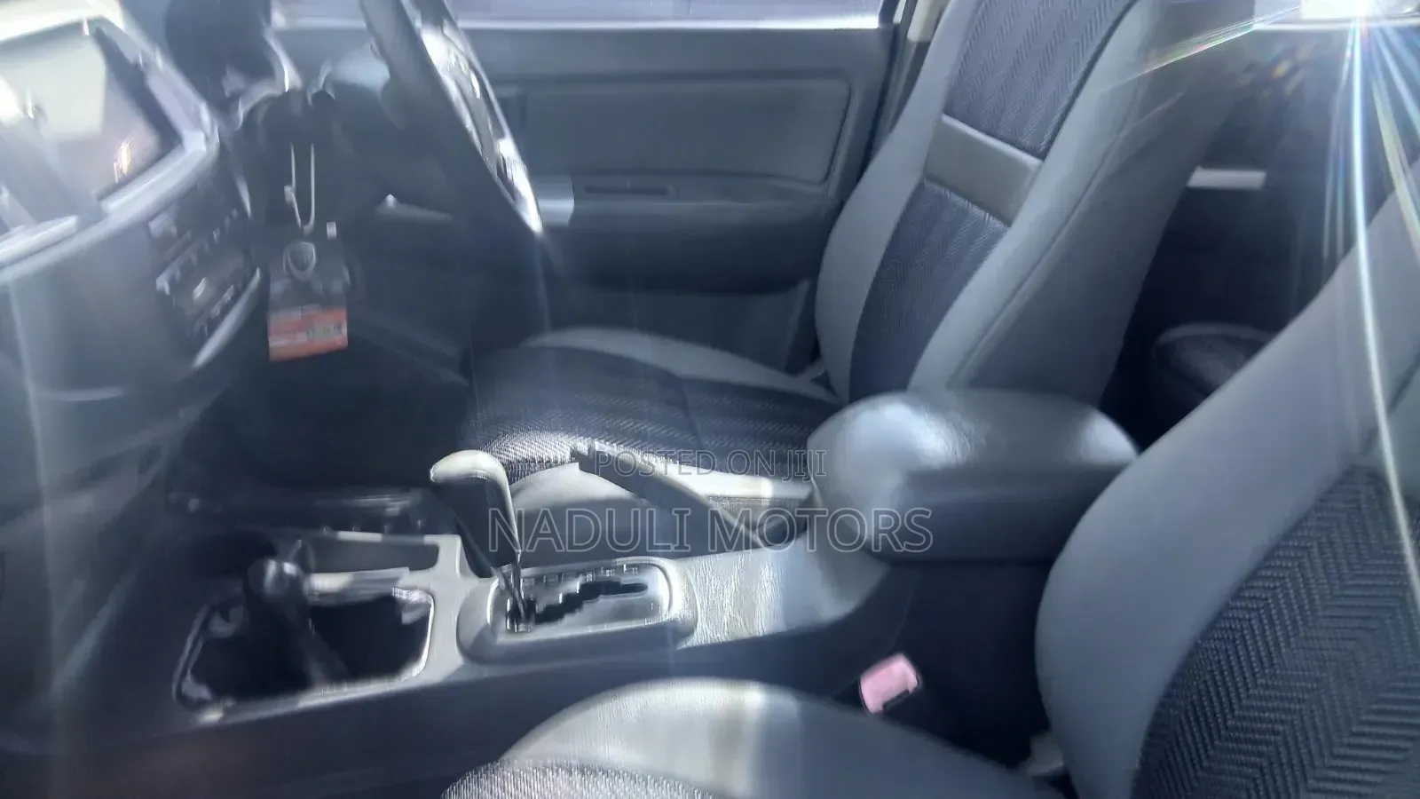 Toyota Hilux 2012 White
