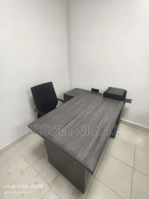 Co-Work Office Space
