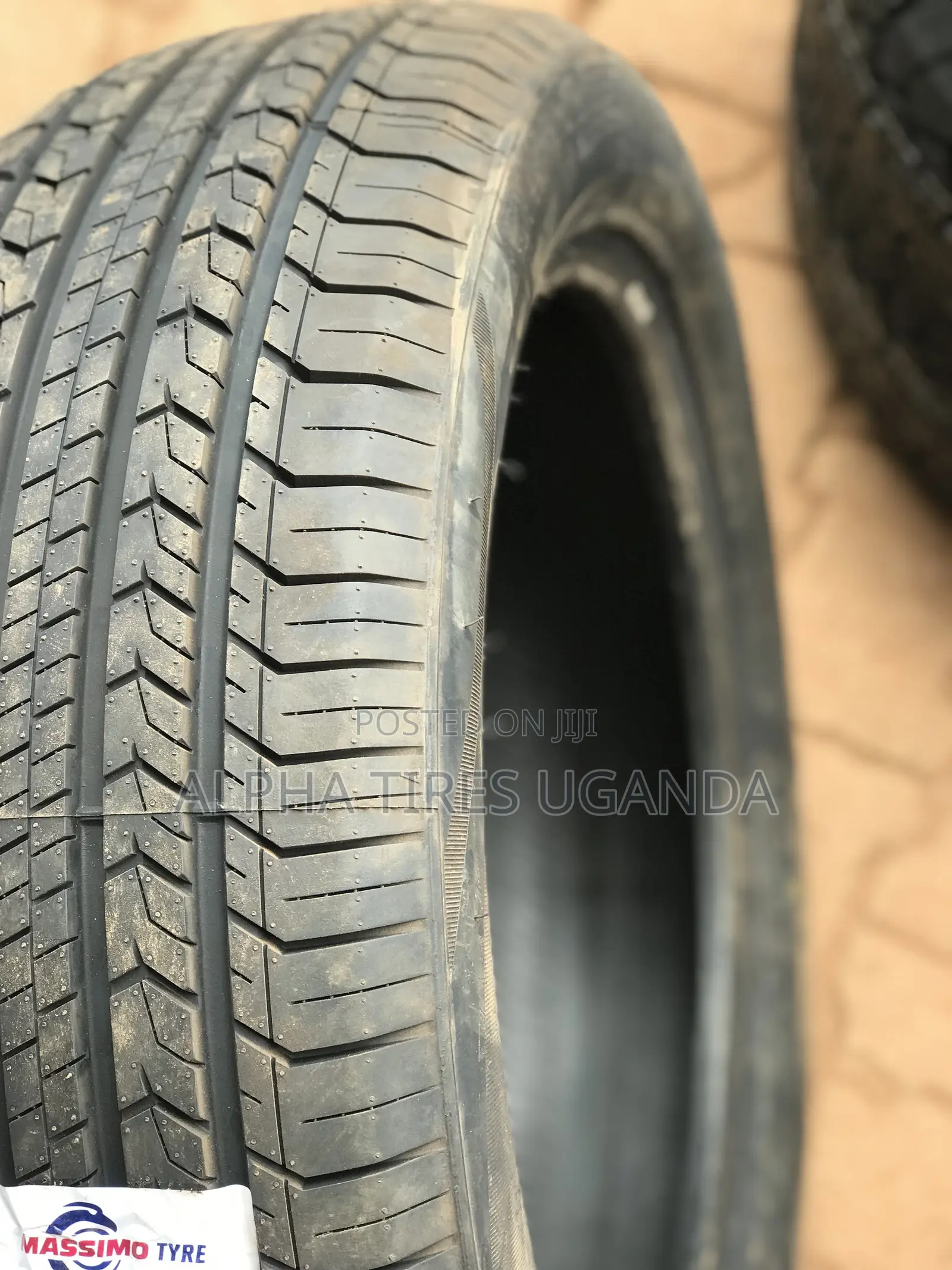 235/55r19 MASSIMO Tire