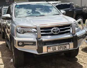 Toyota Fortuner 2.8 D AWD 2016 Silver