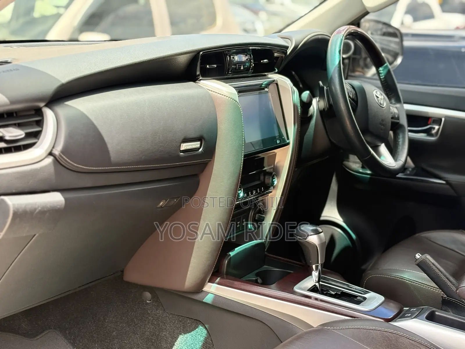 Toyota Fortuner 2.8 D AWD 2016 Silver