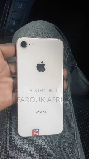 Apple iPhone 8 64 GB Gold