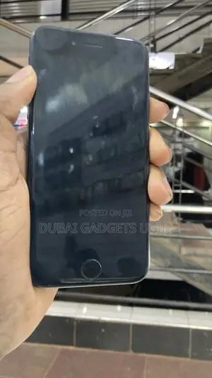 Apple iPhone SE 64 GB Black