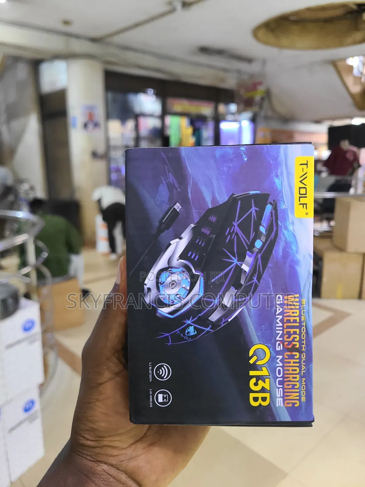 Bluetooth Dual Mode Wireless Charging Gaming Mouse Q138