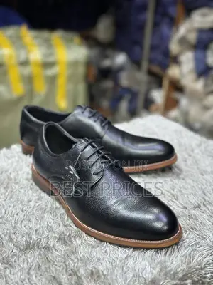 Men's Black Pebbled Leather Derby Shoes with Brown Sole