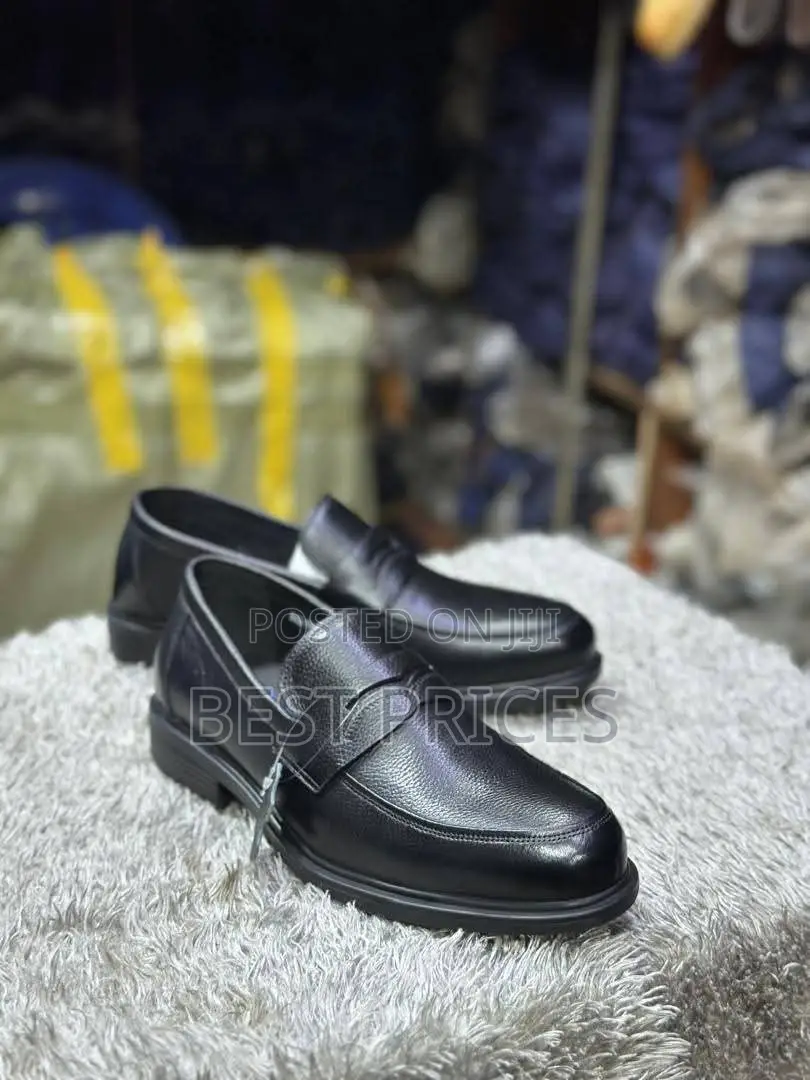 Men's Black Pebbled Leather Penny Loafers