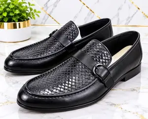 Men's Black Woven-Texture Buckle Loafers