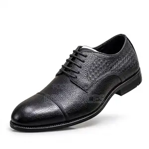 Men's Black Pebbled Leather Cap-Toe Derby Shoes