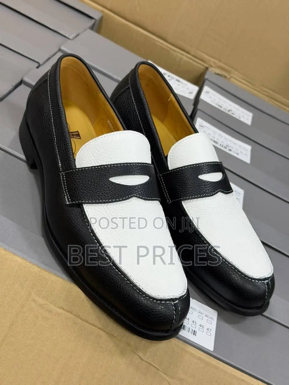 Men's Black & White Pebbled Penny Loafers