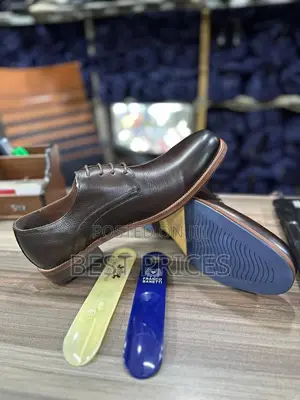 Men's Dark Brown Textured Lace-Up Shoes with Blue Soles