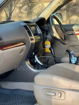 Toyota Land Cruiser Prado 2007 White