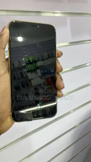 Apple iPhone 11 64 GB Yellow