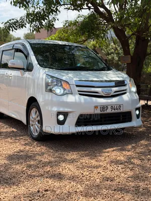 Toyota Noah 2011 White