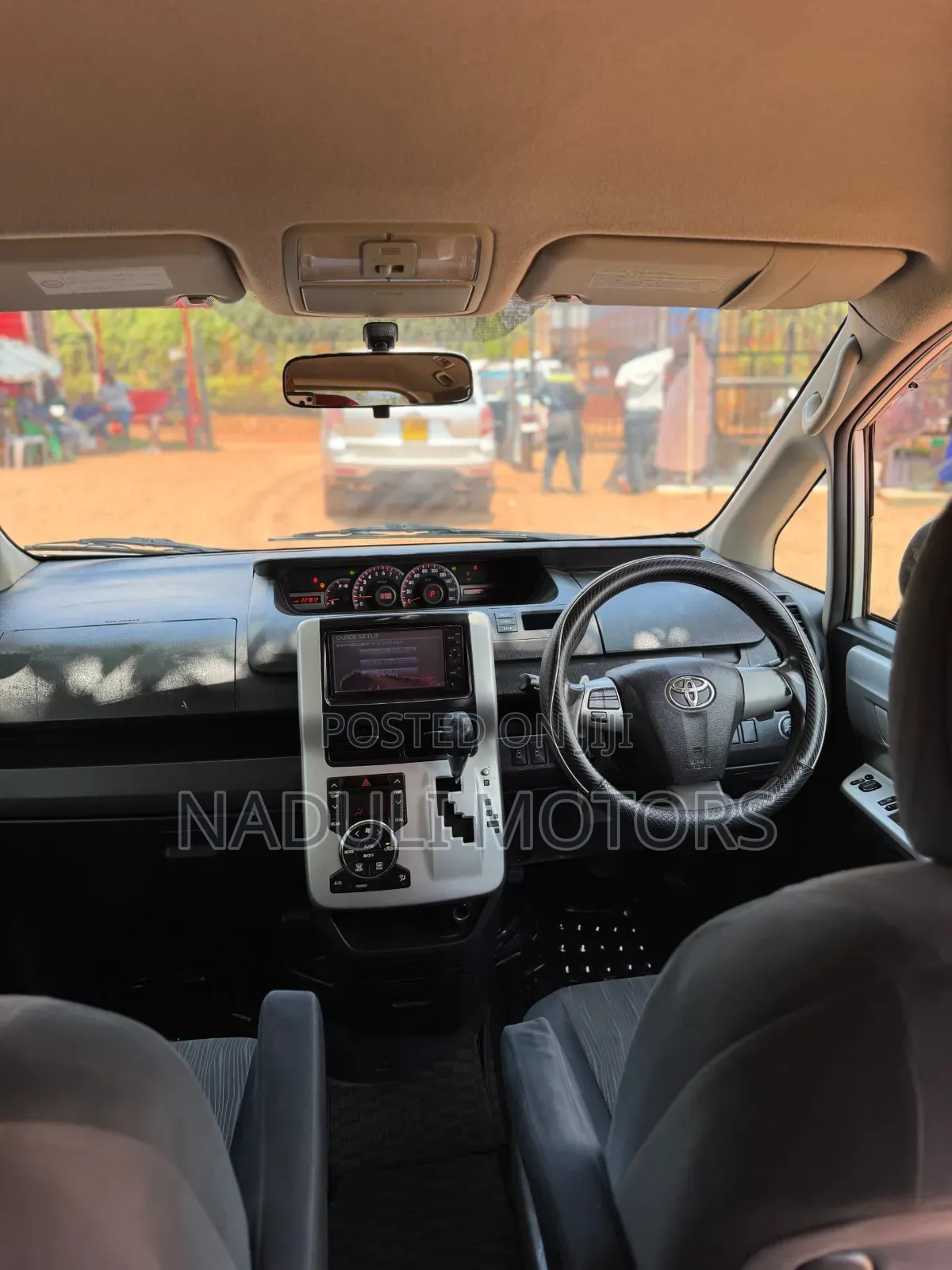 Toyota Noah 2011 White