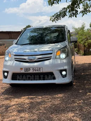 Toyota Noah 2011 White
