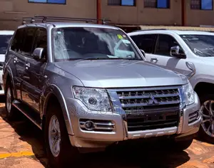 Mitsubishi Pajero 2018 Silver