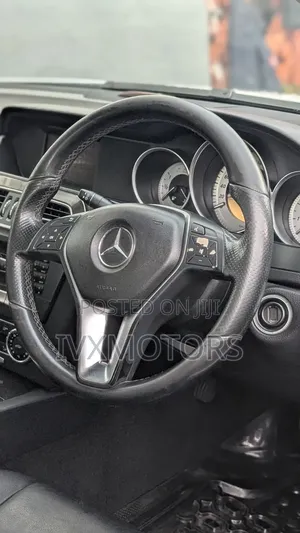 Mercedes-Benz C200 2011 White