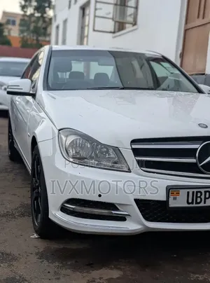 Mercedes-Benz C200 2011 White