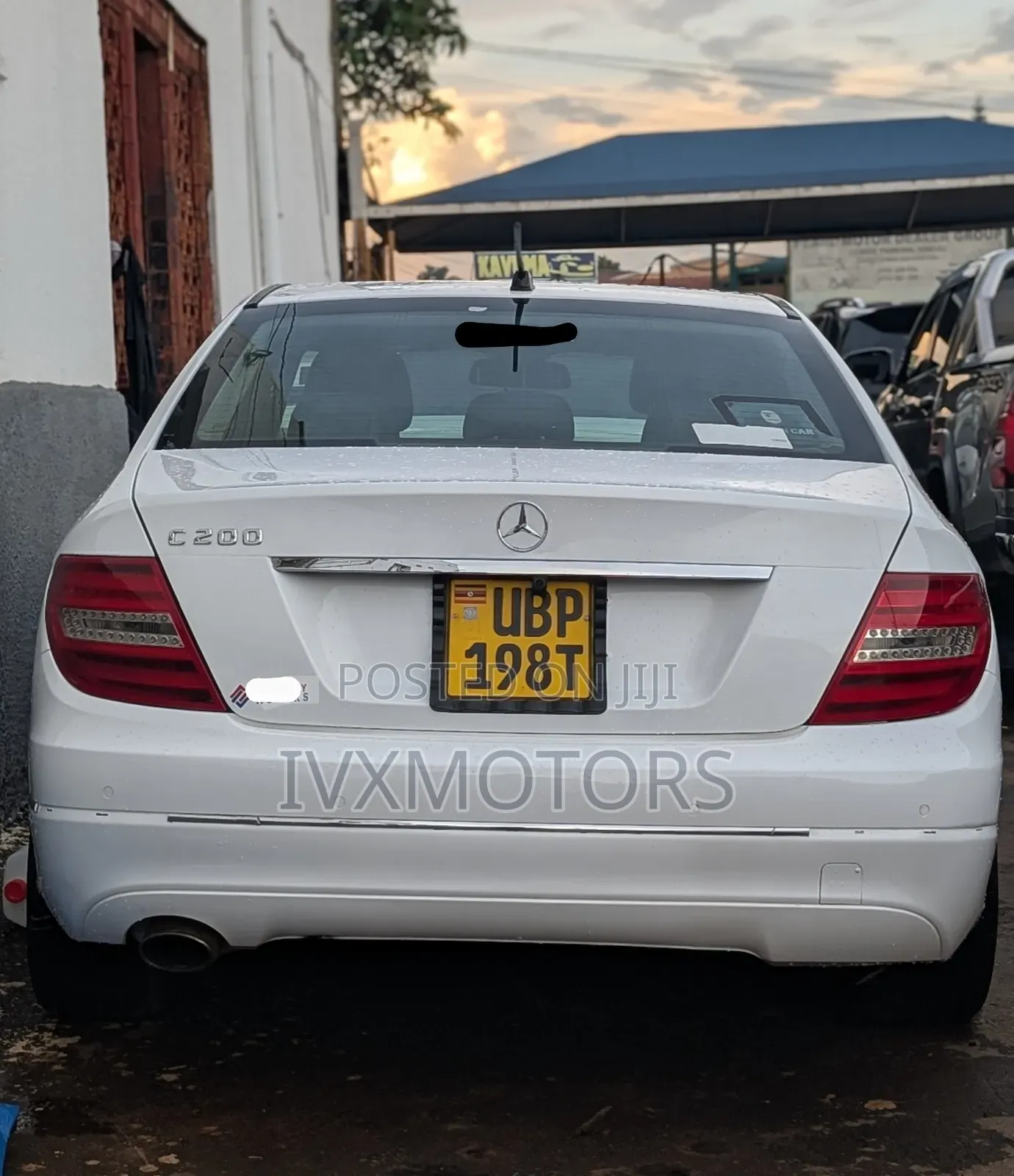 Mercedes-Benz C200 2011 White