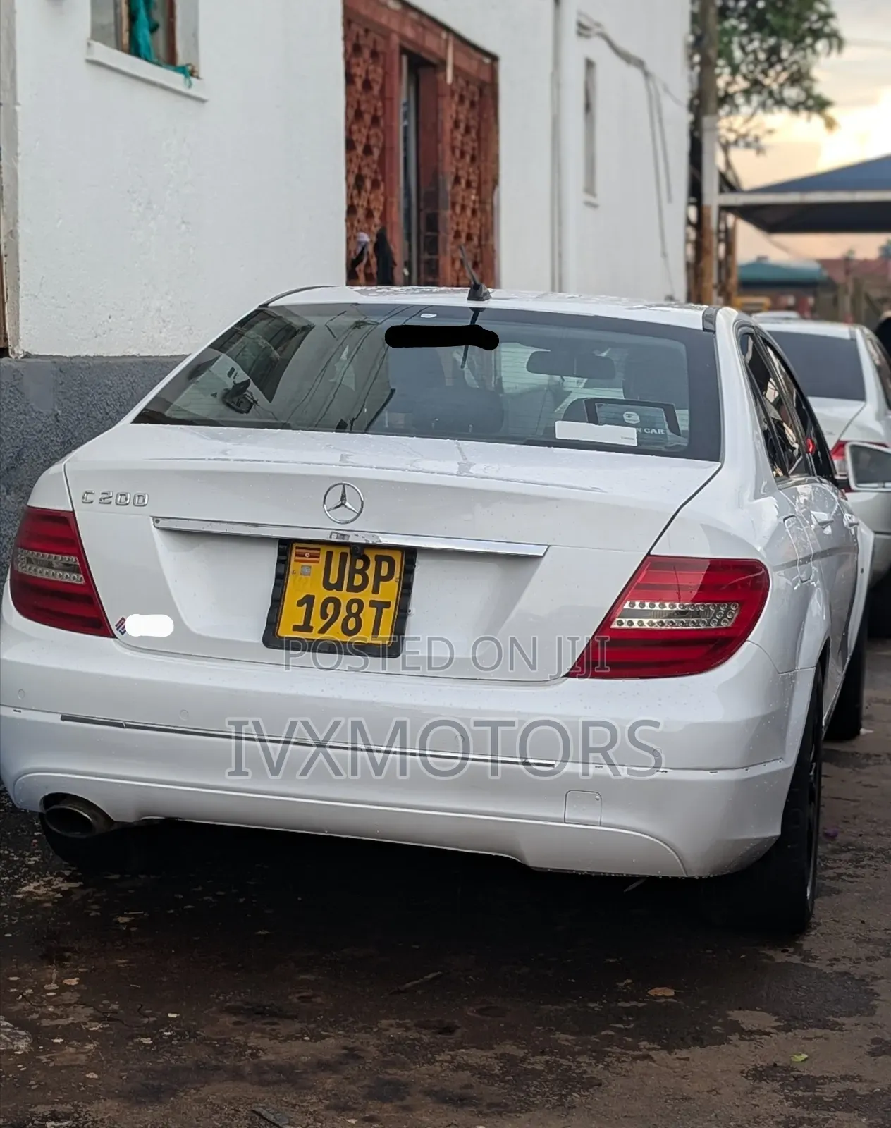 Mercedes-Benz C200 2011 White